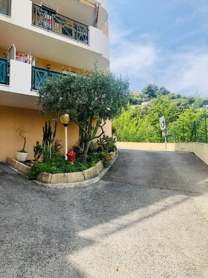 Mon Appart Avec Terrasse Et Piscine Roquebrune-Cap-Martin Exterior foto